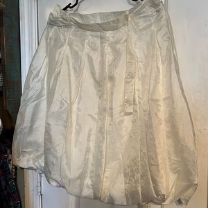 Metro7 size 8 cream colored bubble skirt NWOT